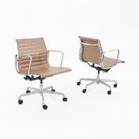 2000s Herman Miller Eames Aluminum Group Management Desk Chair in Beige Leather