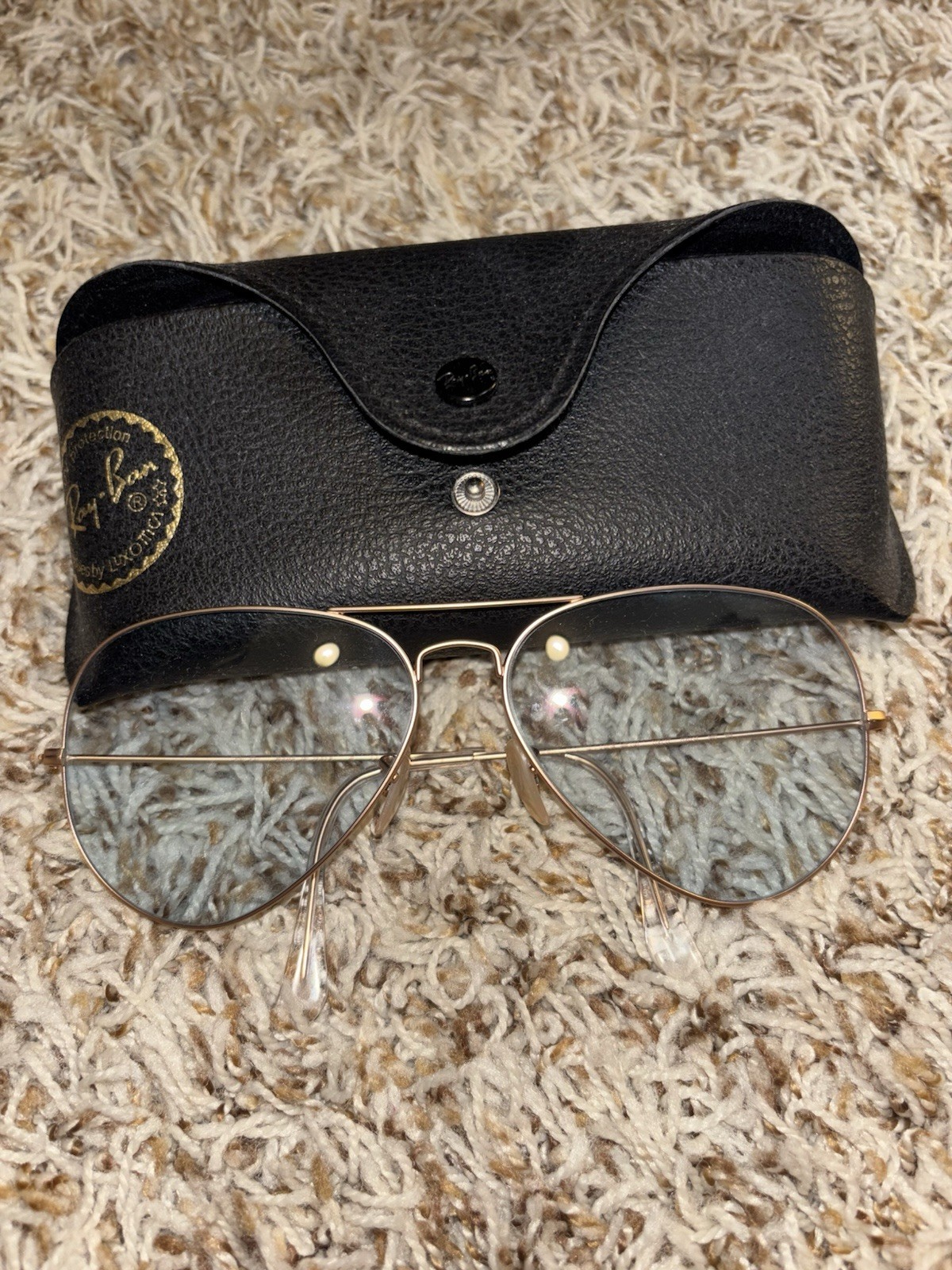 Ray Ban Solid Evolve Aviator Sunglasses; RB3689