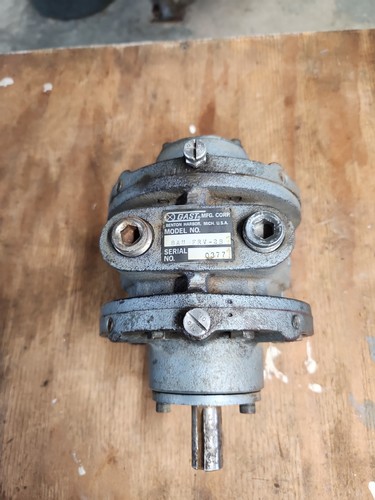 Gast 8AM-FRV-2B Reversible Rotary Vane Air Motor 1/2in Npt Used Tested Working