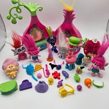 Hasbro DreamWorks Trolls World Tour Poppy's Stylin Pod Extra Figures Lot