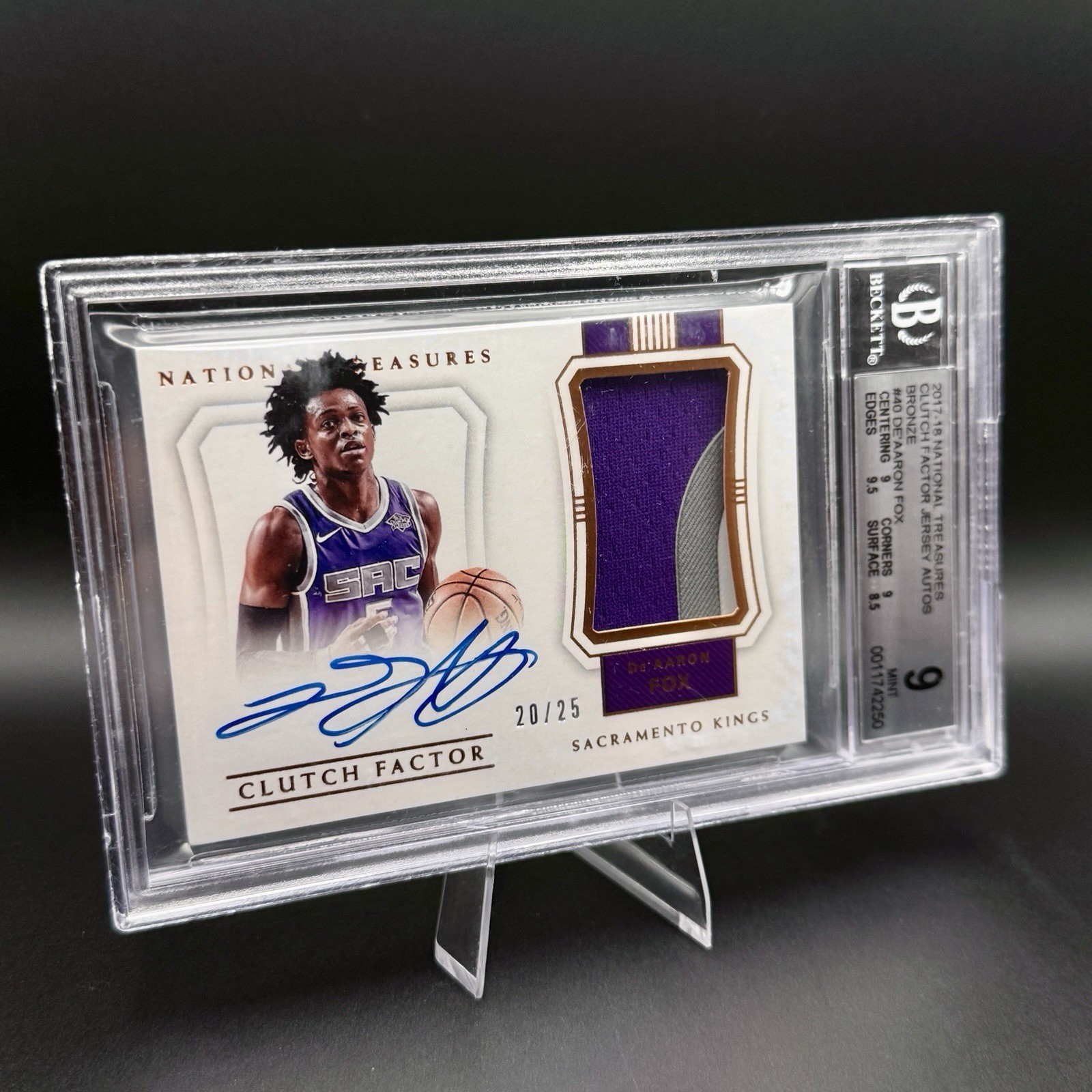 2017-18 Panini National Treasures De'Aaron Fox Bronze /25 #40 BGS 9 Auto #CF-DAF view 4