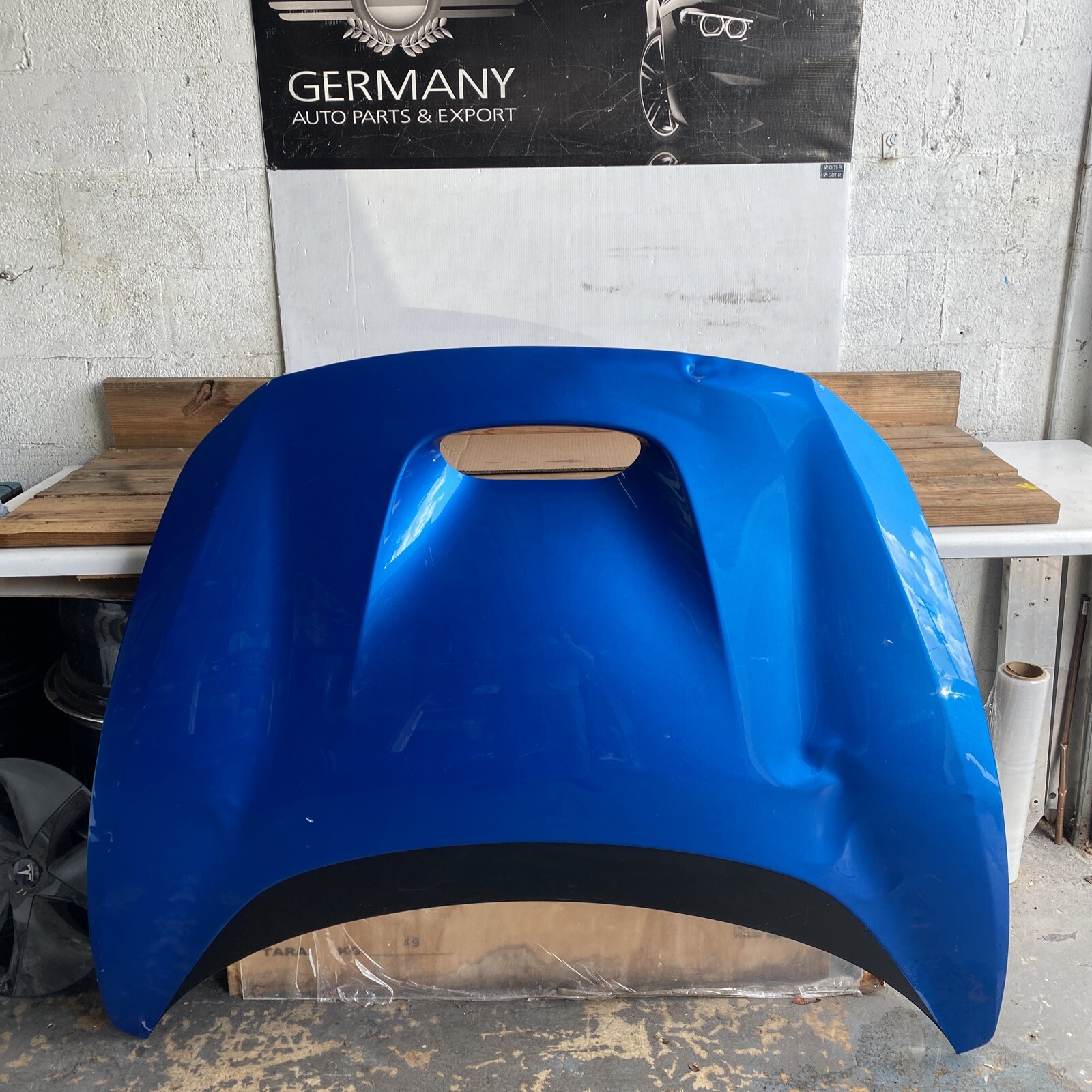 2019 2020 2021 2022 FERRARI F8 TRIBUTO HOOD OEM. Damaged