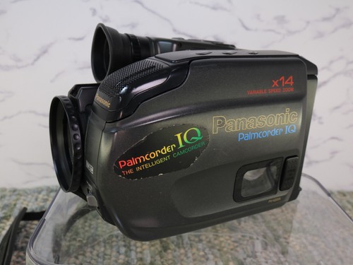 Panasonic PV-IQ205D-K Palmcorder IQ VHS-C Camcorder mit Ladegerät, schaltet sich ein!! 1995 - Bild 2 von 24