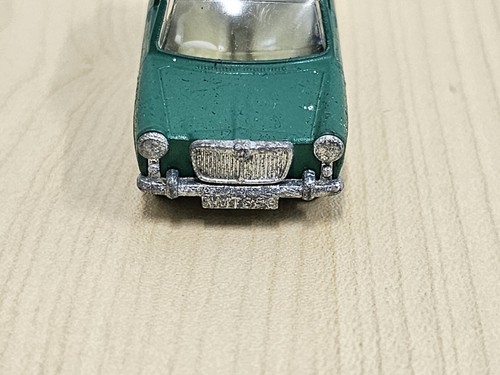 Vintage Lesney Matchbox #64 MG 1100 Green With White Interior - Picture 3 of 8