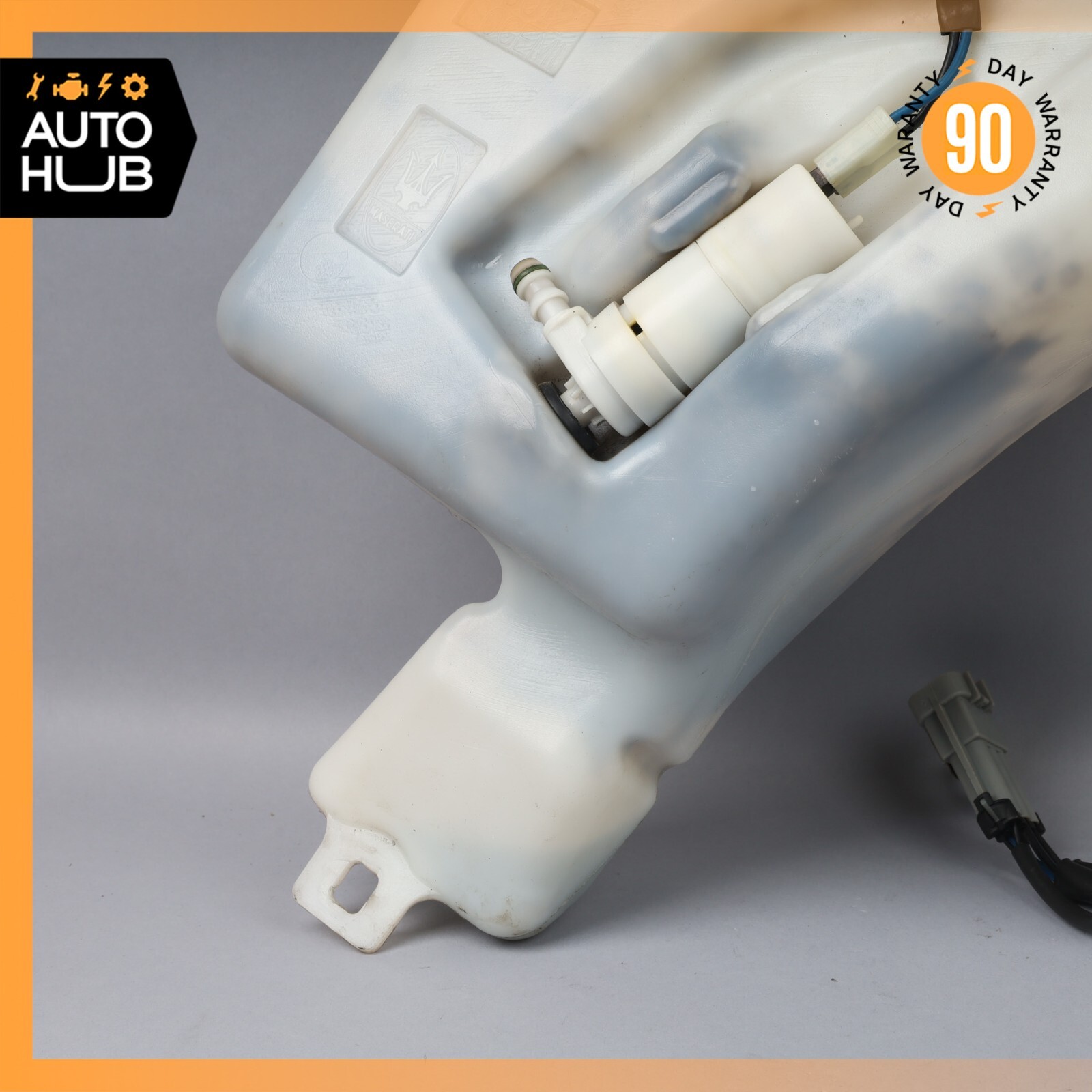 02-07 Maserati Spyder 4200 M138 Headlight Windshield Washer Bottle Tank OEM 61k