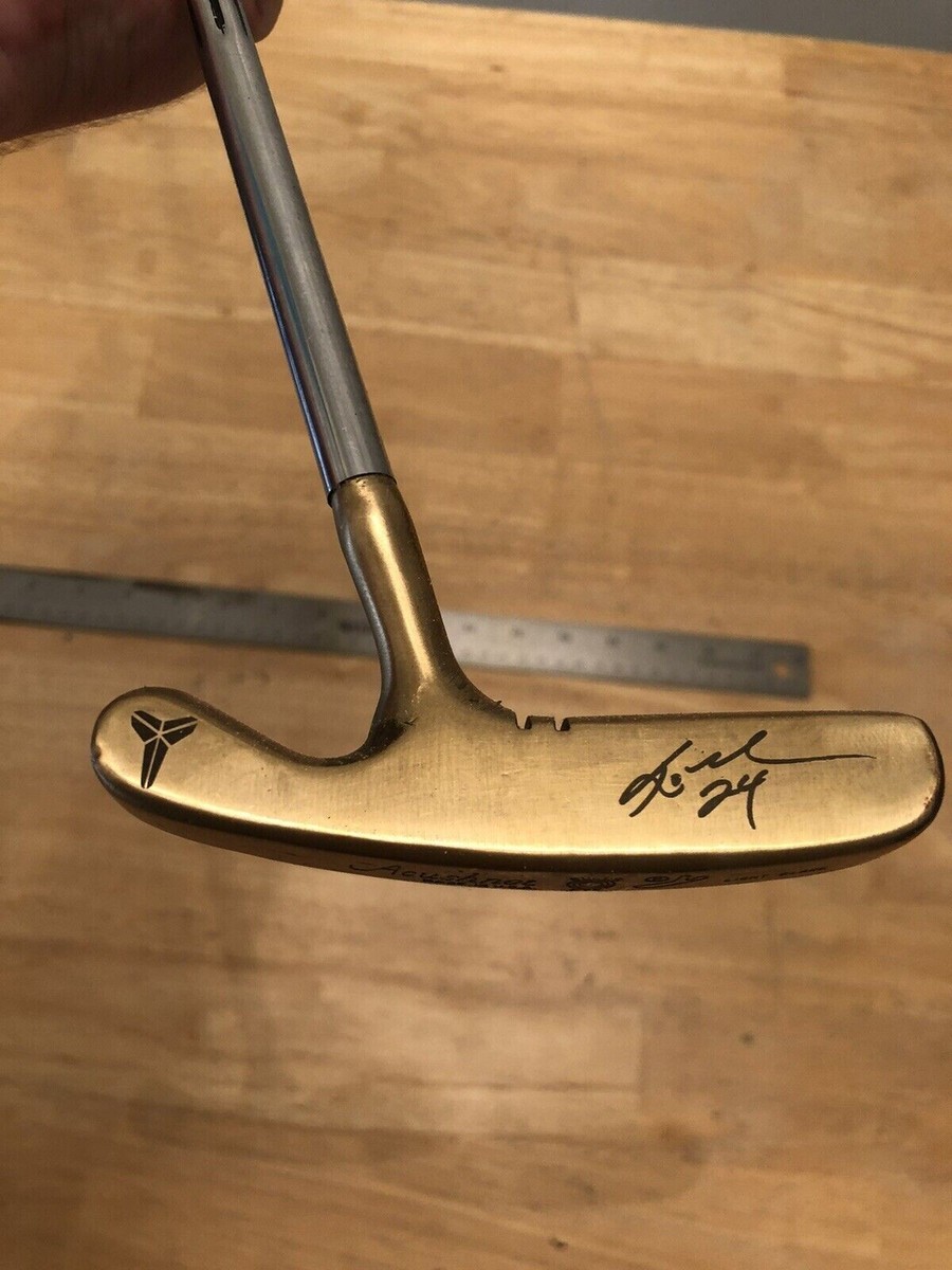 KOBE BRYANT - PRE SCOTTY CAMERON (Acushnet) 35” - LASER ENGRAVED  display picture 1
