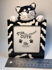 Vintage picture frame ceramic cat 3x3 picture area 4x 7 frame