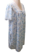 Stardust Size Large Floral Blue Cotton-Poly Lace Trim Button Nightgown USA Vtg