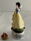 NIB 2000 Disney PHB SNOW WHITE Porcelain Hinged Trinket Box w/Basket of Apples — photo 4