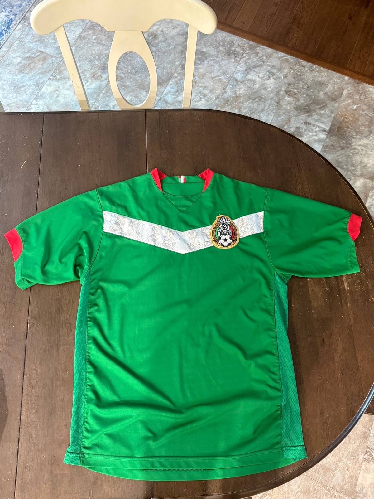 Mexico Soccer Jersey Green White Red Unbranded Replica FMF Crest El Tri Mens