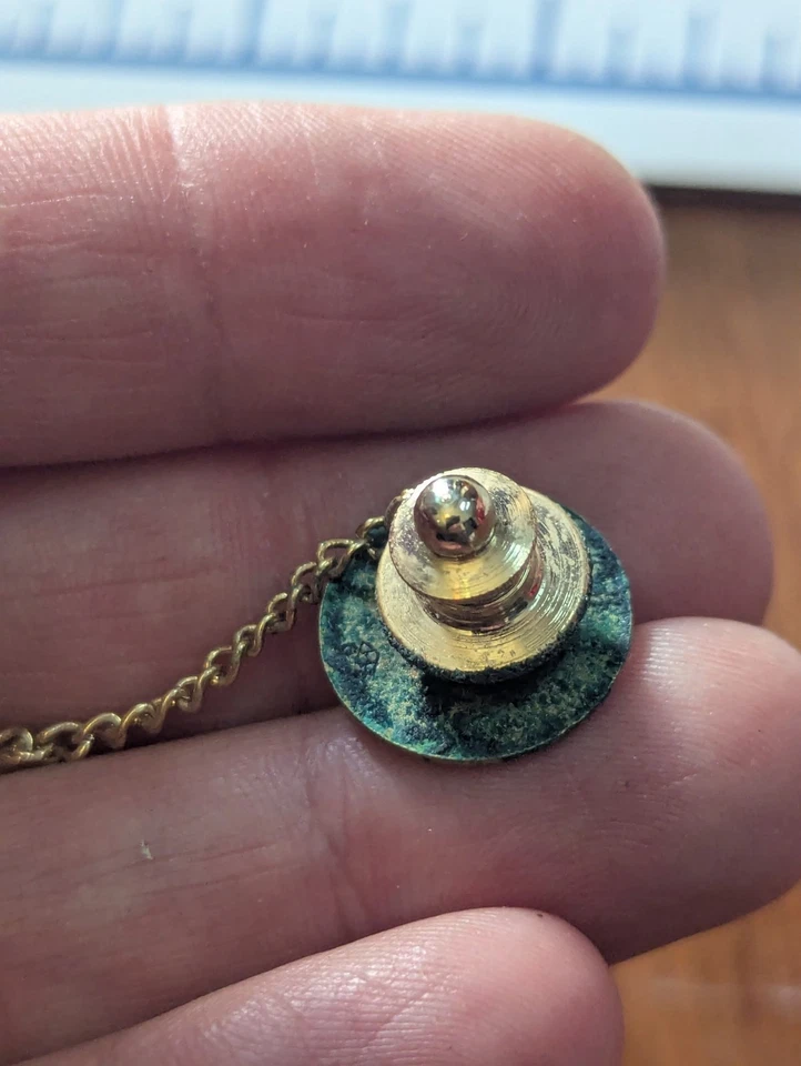 Old Coca-Cola Service Pin - 1 Year Gold Red Enamel silver bottle Vintage - Image 3 of 4