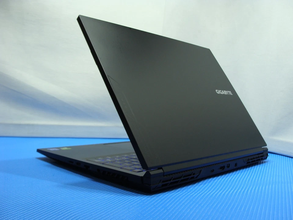 Gigabyte G6 KF 16" FHD+ 165hz i7-13620H 2.4GHz 32GB 1TB RTX 4060 96% Battery - Image 3 of 4