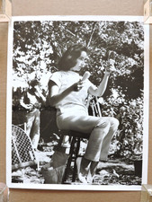 Elizabeth Taylor check her makeup original candid photo 1957 Raintree County