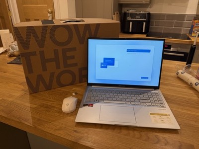 Asus Vivobook Laptop M1603Q 16'' silber 8GB RAM 512GB SSD voll funktionsfähig originalverpackt