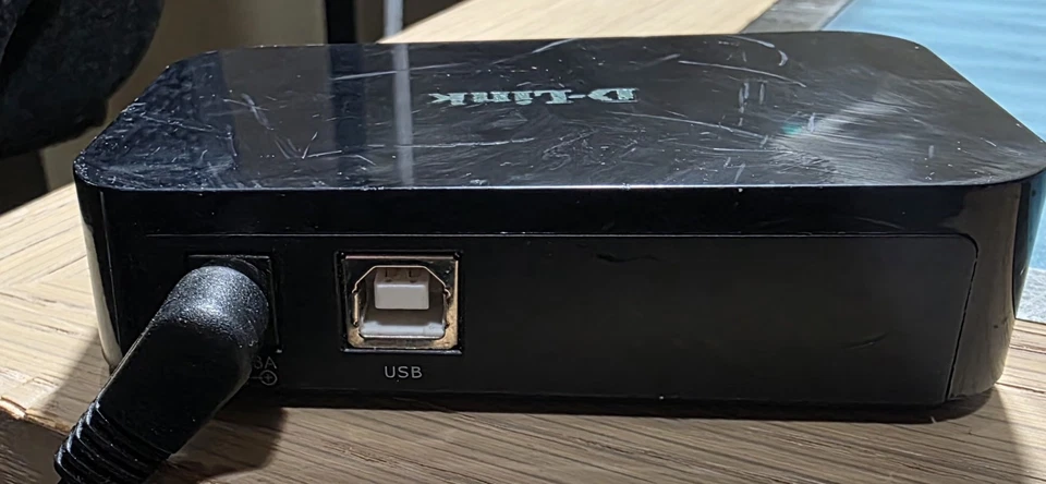 D-Link DUB-H7 Fast Charging High Speed Charging Hub USB 2.0 7 Port Expansion Hub - Image 4 of 4