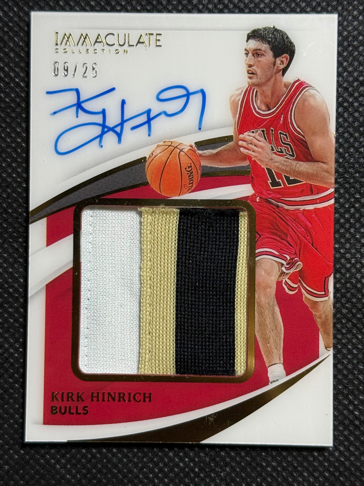 KIRK HINRICH 2020-21 PANINI IMMACULATE COLLECTION /25 SP ON CARD AUTO GAME WORN