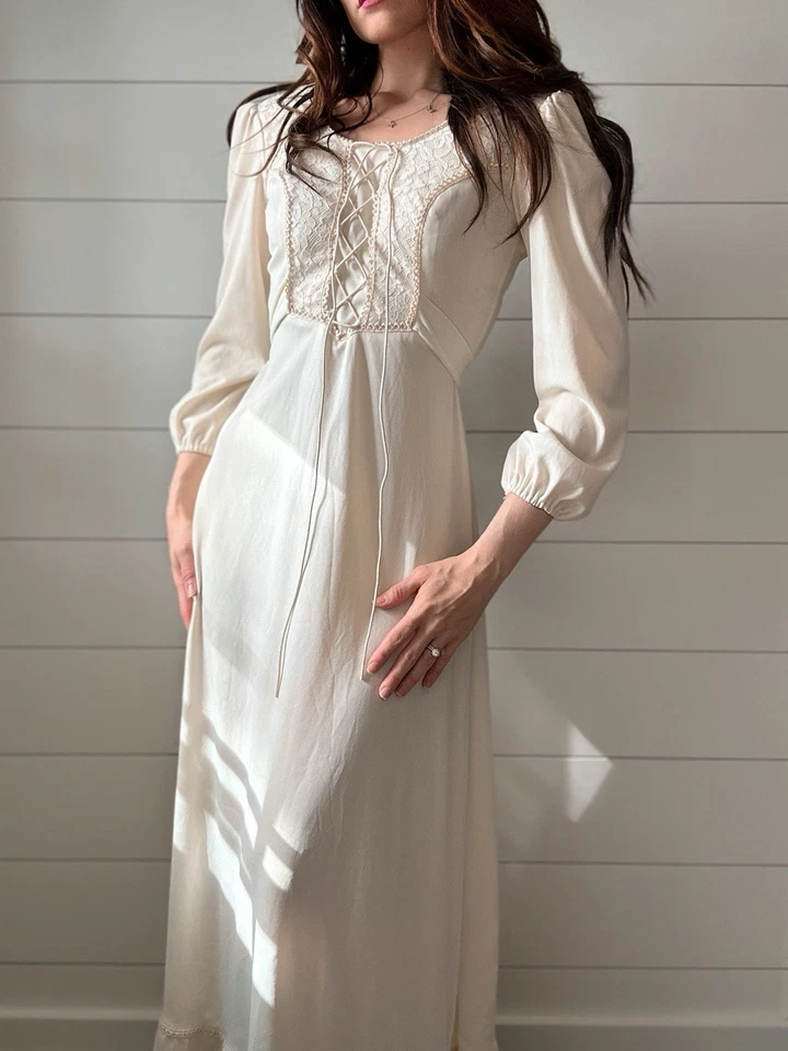 Vestido Pradera Vintage Años 70 Renacimiento Victoriano En Marfil Renacimiento Medieval Foto 2 de 4