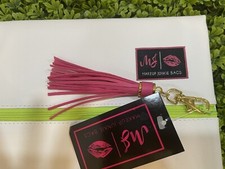 BNWT Makeup Junkie Marshmallow Neon Lime Green Medium Bag