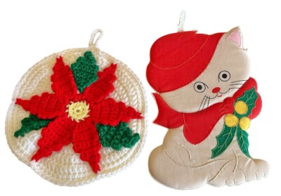 Vintage Holiday Kitchen Potholders 2 Set Kitty Cat Crochet Poinsettia Hot Pads