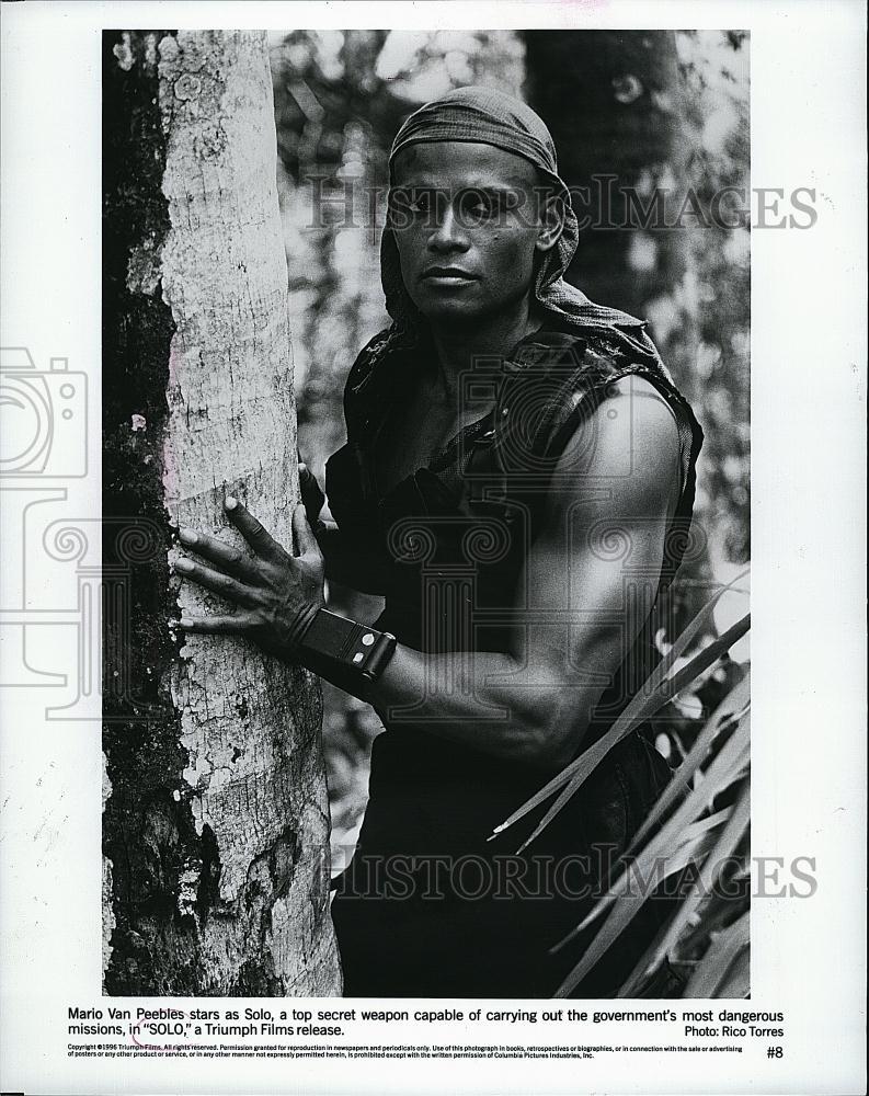 1996 Press Photo Mario Van Peebles Actor Solo Action Thriller