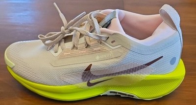 Nike Womens 8.5 Pegasus Trail 5 GTX Sanddrift Pony FQ0912 101 All Terrain