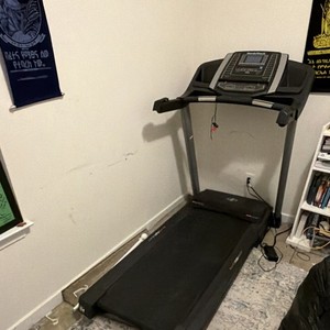 NordicTrack C2000 Folding Electric Treadmill 12mph 20 Programs 300lb