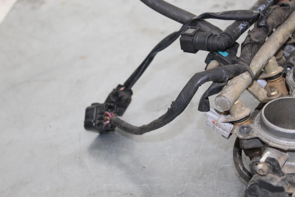 2006-2007 Yamaha Yzf R6 Main Fuel Injectors Throttle Bodies OEM - Image 4 of 4