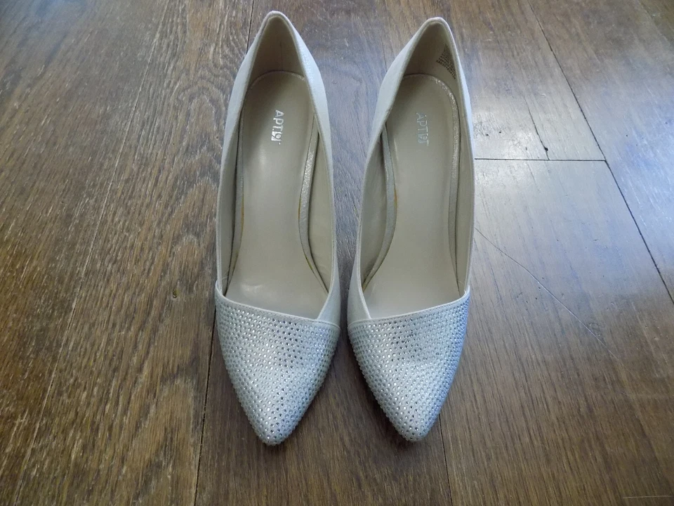 Apt 9 Ivory Metallic Satin Rhinestones Pumps 4" Heels Elegant Sexy Fancy sz 8 - Image 2 of 4