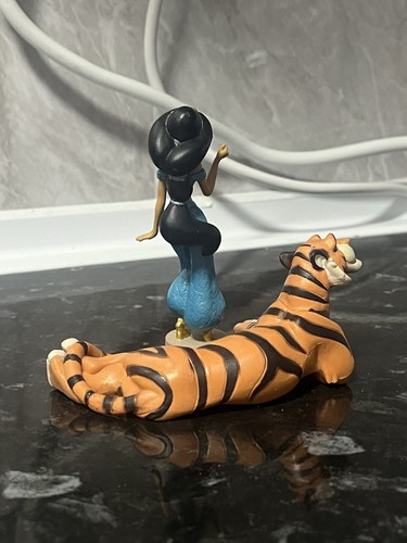 Disney Princess jasmine Glitter Figure Toy From alladin with tiger rajah - Picture 3 of 7