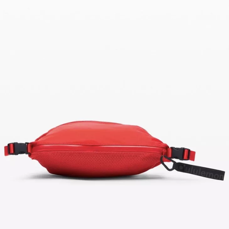 Red lululemon online fanny pack