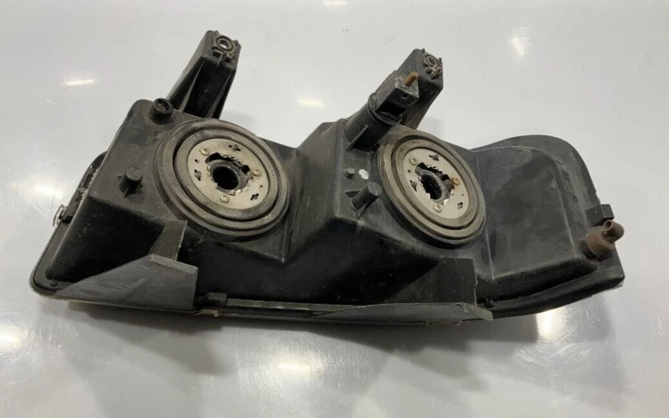 2003-2018 雪佛兰 EXPRESS/GMC SAVANA 前右灯 P/N 16530372 原始设备制造商零件 — 第 2/4 张图片