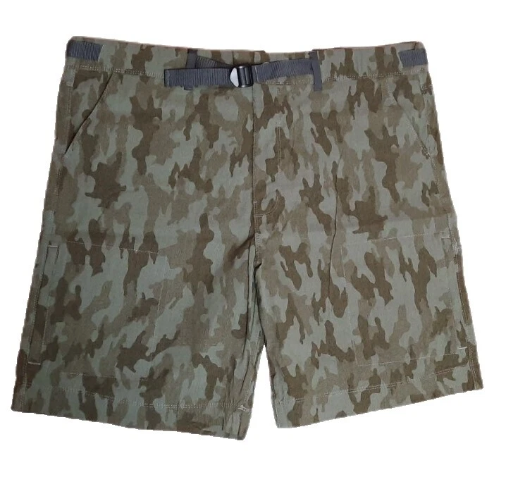 Pantalones cortos cargo de camuflaje para hombres