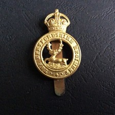 ***** The Hertfordshire Regiment collar Badge with King's Crown ***** (Ref B)
