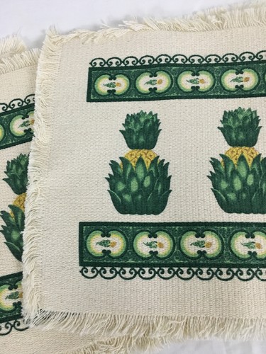 Set de 4 Place Mats Beige Pineapple Theme con Flecos 16"x12" Kay Dee Designs - Imagen 2 de 12
