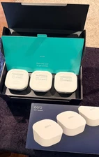 eero J010001 Mesh Wi-Fi Router System 3-Pack Dual-Band -Complete In original box