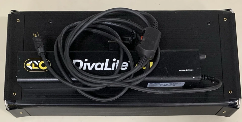 Accesorio Kino Flo Diva-Lite 401 con puertas de granero incorporadas Foto 2 de 4