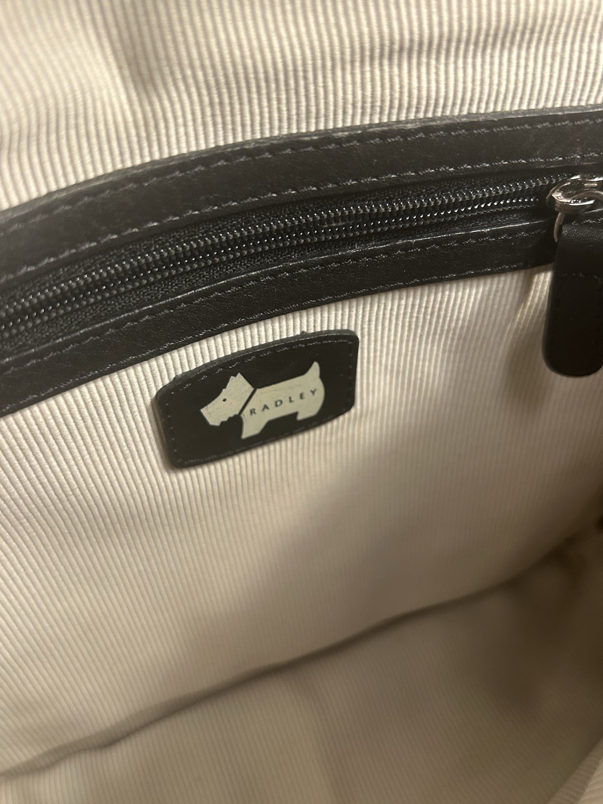 Radley London Oakham Small Black Leather Cross Body Flap Bag with Toggles. VGC image 10