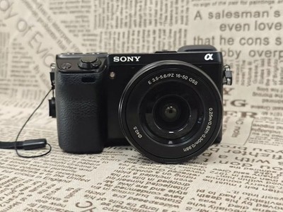 Sony NEX-7 24.3 MP Mirrorless DSLR Camera - Black with 18-55mm