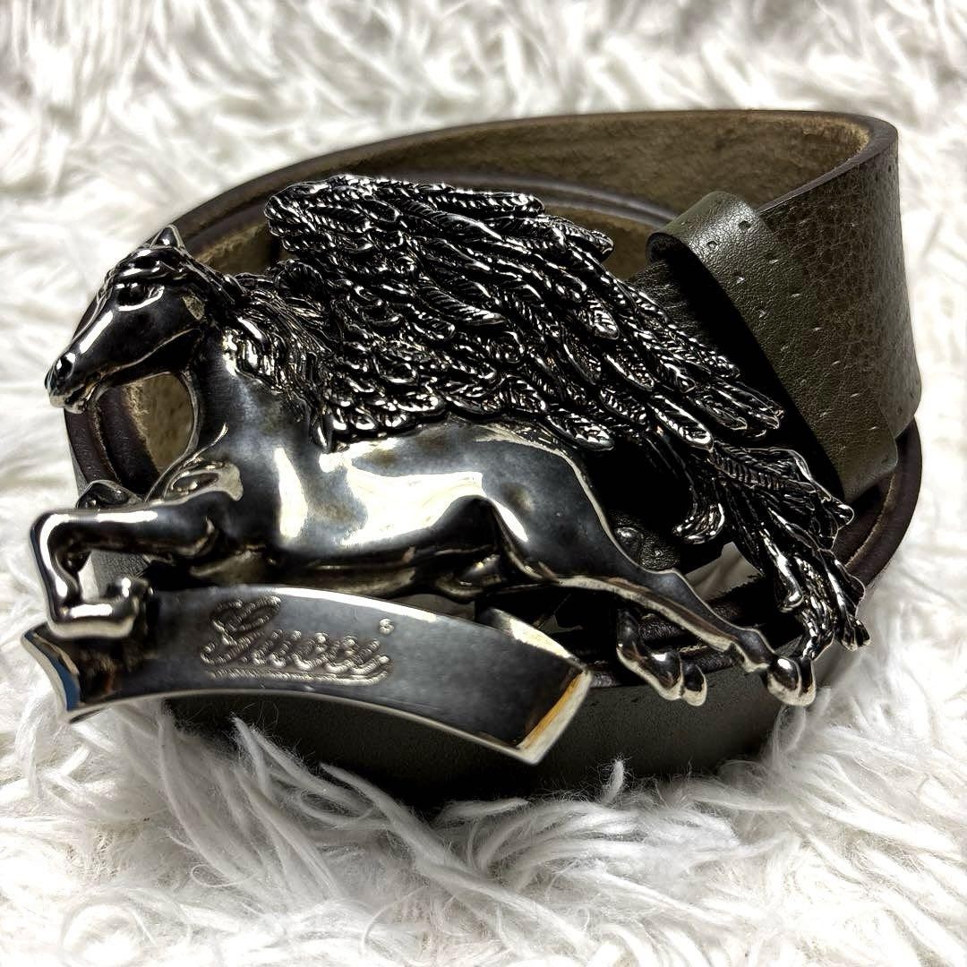 GUCCI Pegasus Silver Buckle Leather Belt in Khaki