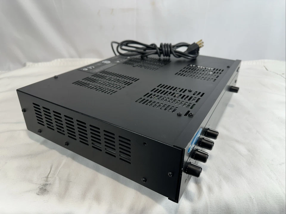 Crown 1160A 160W 70/100V Commercial 2U Rackmount Single-Zone Power Amplifier - Image 2 of 4
