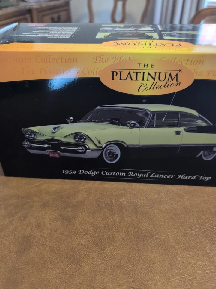Sun Star Platinum Collection 1959 Dodge Custom Royal Lancer Convertible 1:18 - Image 3 of 4