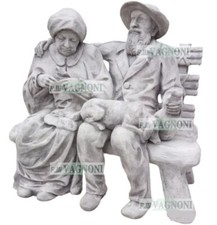 Coppia statua vecchi vecchietti su panca in cemento e marmo panchina giardino