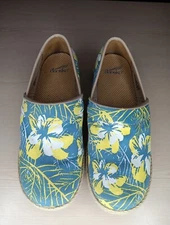 Dansko Clogs Women 9.5 40 Blue Yellow Floral Victoria Tahiti Fabric Upper 