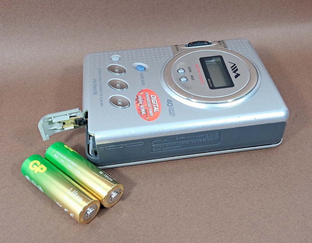 Aiwa Vintage Walkman HS-RM436 Cassette Player & Radio | eBay