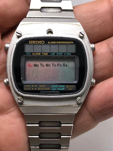 VINTAGE SEIKO A156-5030 SOLAR SILVER WAVE DIGITAL WATCH JAPAN USED AS A PARTS