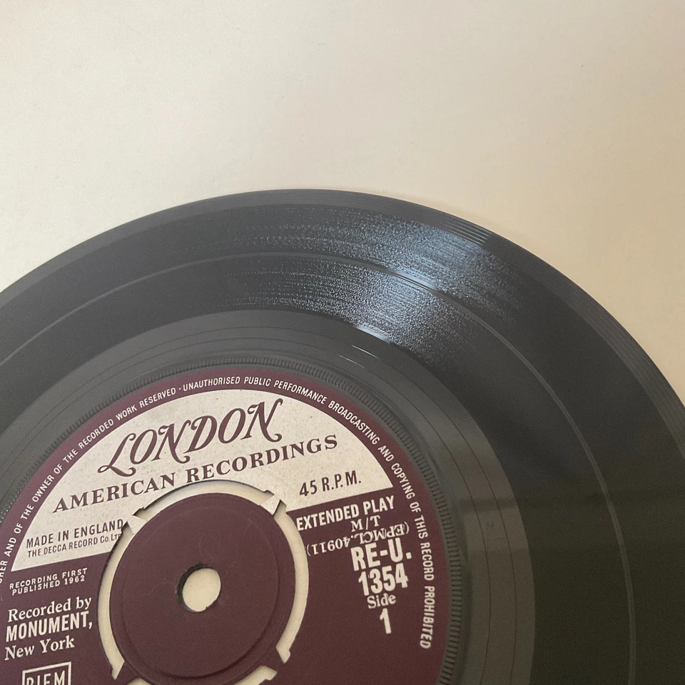 Roy Orbison - Uptown / Paper Boy / Pretty One / With The Bug - 7" EP 1962 London - Image 3 of 4