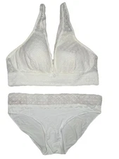 Women's Wireless Bra & Panty Set Size Large Ambrielle Removable Pads