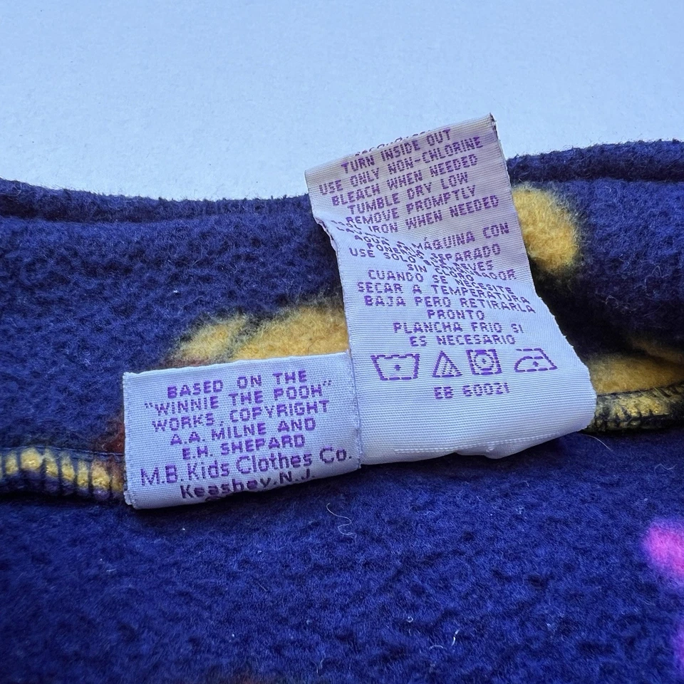 Sudadera con capucha polar de colección de los 90 para niños pequeños 7 de Disney Winnie the Pooh Foto 4 de 4