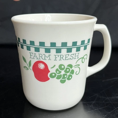 Vtg Corning Corelle Farm Fresh Homemade Coffee Cup Mug Apples Checkers Country