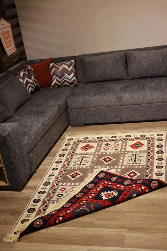 Decorative Double-Sided Model and Color Options Famous Ushak Kilim Carpet - Image 4 of 4